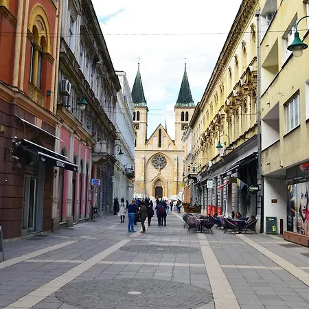 Center דירה *